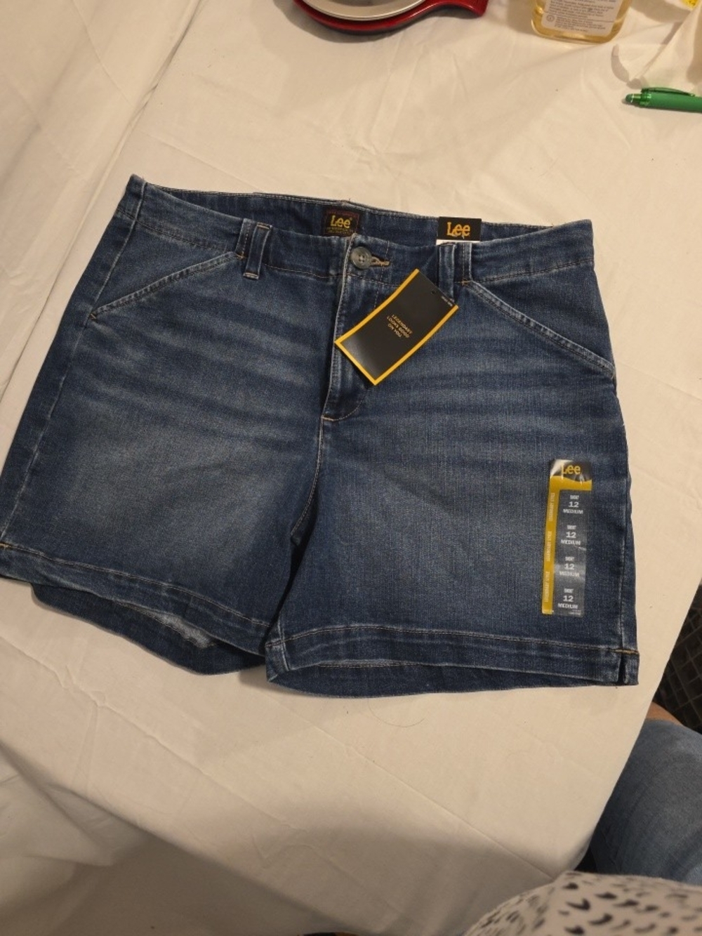 New With Tags Lee Women's Shorts Dark Blue Denim Size 12 Waist 34" Length 14"